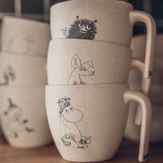 PaussiCupit pinottuna hyllyllä